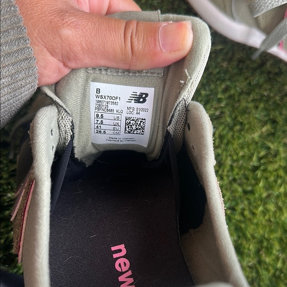 *like new* New Balance Fresh Foam X70 Women’s Shoes Size 9.5 - Picture 10 of 11